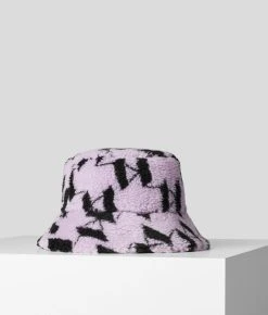 KARL LAGERFELD K/MONOGRAM BUCKET HAT AUS LAMMFELL-IMITAT
